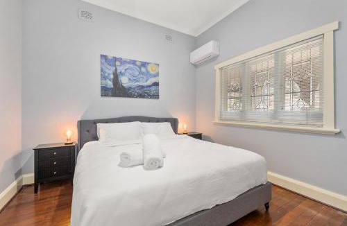 Lathlain House | Crown & Optus Just Steps Away
