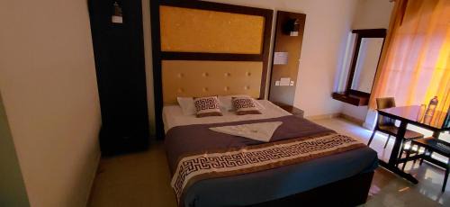 Changanacherry Bed & Breakfast | Crown residency