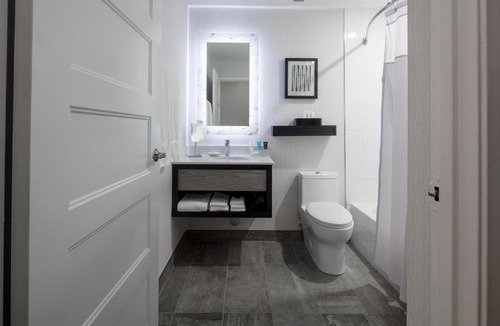 Moncton Hotel | Crowne Plaza Hotel Moncton Downtown by IHG