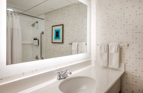 Wayne Hotel | Crowne Plaza Indianapolis-Airport by IHG