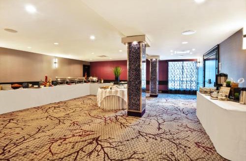 Kitchener Hotel | Crowne Plaza Kitchener-Waterloo by IHG