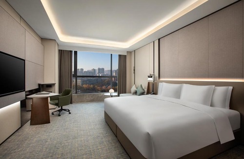 Zhongyuan District Hotel | Crowne Plaza Zhengzhou High Tech Zone by IHG
