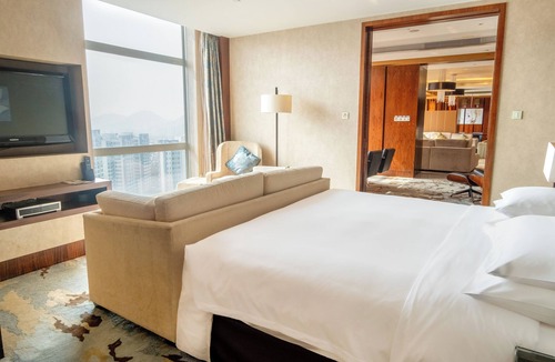 Nanqu Subdistrict Hotel | Crowne Plaza Zhongshan Wing on City by IHG