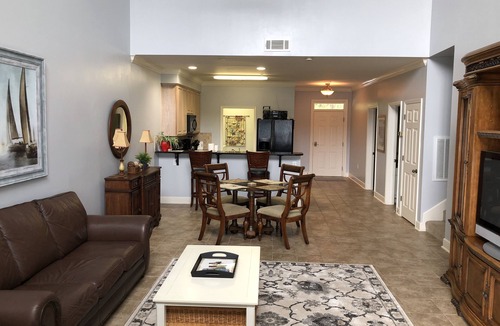 Dadeville Condo | Crowne Pointe Luxury Penthouse. Book 4 nights get 2 nights free.