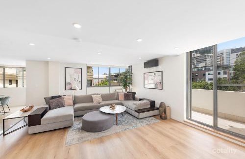 Crows Nest Apartment | Crows Nest - Executive Penthouse - 3 Bedroom- 5km to City