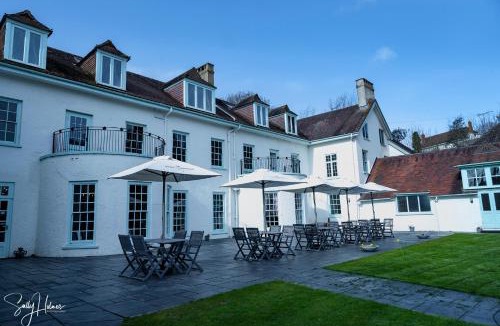 Rodhuish Hotel | Croydon Hall