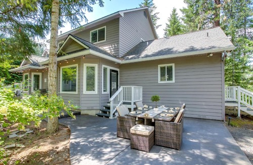 Post Falls House | Crystal Bay Home w/Fireplace Near Ski Resorts