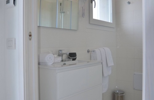 Dormelletto Bed & Breakfast | Crystal bed and breakfast