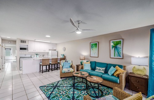 Red Hook Condo | Crystal Blue Persuasion - 1BR condo right on Sapphire Beach, sleeps 4!