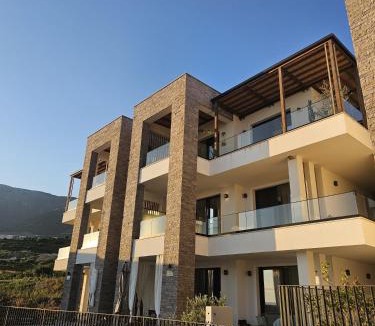 Jala Apartment | Crystal Coast beachfront apartment