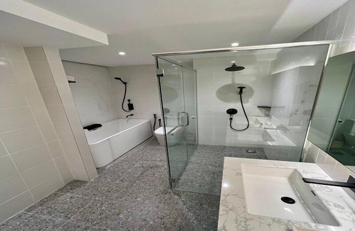 Pelabuhan Klang Hotel | Crystal Crown Hotel Harbour View