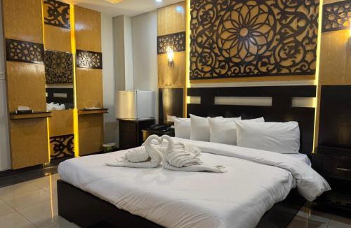 Peshawar Hotel | Crystal Crown Hotel
