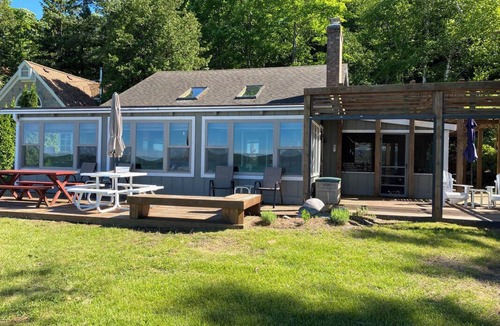 Frankfort Cottage | Crystal Lakefront Cottage