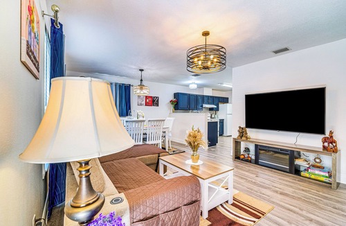 Crystal River Cottage | Crystal River Getaway w/Hot Tub & Fire Pit!