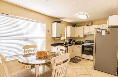 Crystal River Villa | Crystal River Waterfront,Pool,Tennis,Pvt.Boat Slip, Sleeps6, DogOk