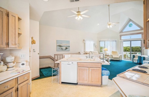 Tuckahoe House | Crystal Sands - Unique 5 BR in Southern Duck with Community Amenities