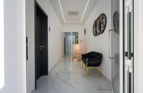 Leverano Bed & Breakfast | CrystalRooms