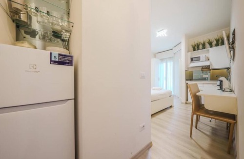 Brusuglio Apartment | Crystel Apartment - 15 min da Milano