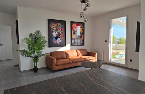 Port Marianne Apartment | CS Skyline rooftop spa de nage