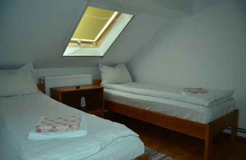 Siculeni House | Csengettyűs
