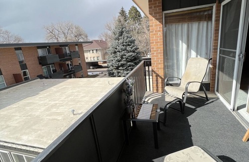 University Park Condo | CSU/Old Town steps away. Indoor Pool! Full reno Jan 2025!