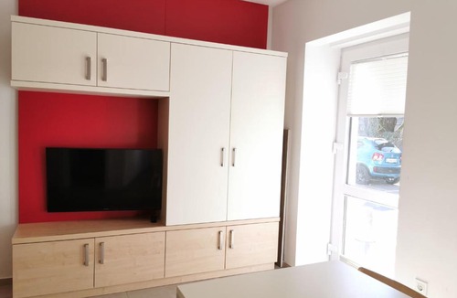 Ljubljana City Centre Apartment | Cube studio by the river (with free bike rental)