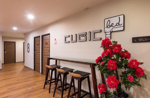 Thanon Phaya Thai Hostel | Cubic Bed Pratunam
