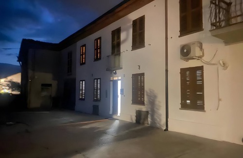 Asti Apartment | Cucciolo Room with Private Bathroom