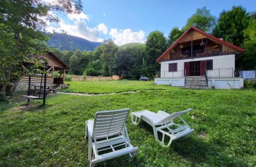 Tarcau House | Culcuș
