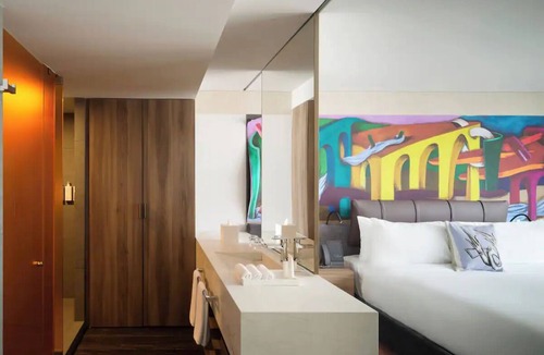 Hipodromo Hotel | Culinary Delights Await | 3 Pet-friendly Units | Museum of Modern Art - 1.6miles