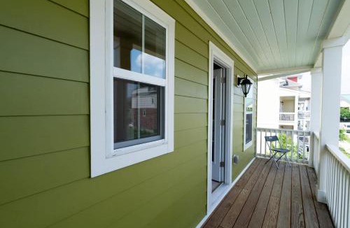 Lakewood House | Cumberland Emerald - Walk to Dining