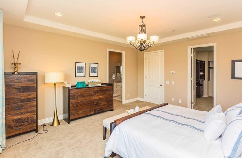 Stonegate House | Cummings Bay