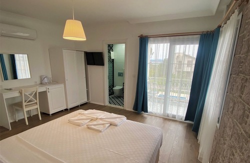Mithatpasa Hotel | Cunda Kordon Otel