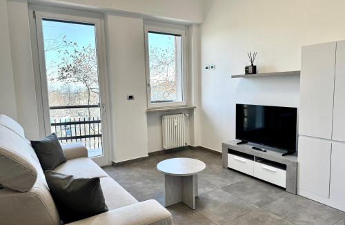 Cuneo Apartment | Cuneo Centro-Moderno Bilocale con vista panoramica