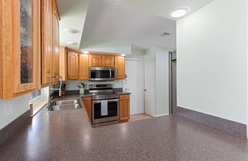 Fort Pierce House | 'Cup of Sea' Heated pool house! 5 min walk to the Beach.