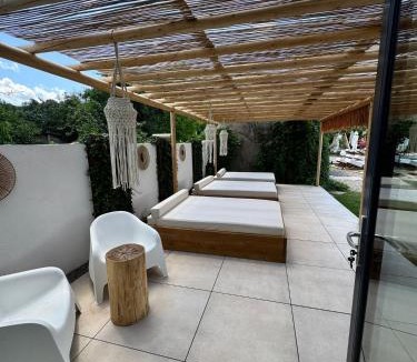 Garlenii de Sus Bed & Breakfast | Curacao SPA