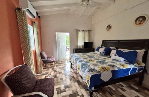 Ewarton Hotel | Curacao Suite