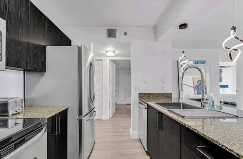 Brickell Condo | Curated Sky Abode: Ocean & City views, Sleeps 6