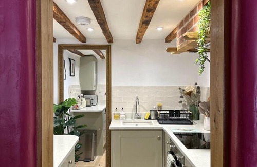Wendover Apartment | Curiosity Cottage