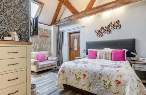 Bishops Castle Hotel | Curly Tail Accommodation