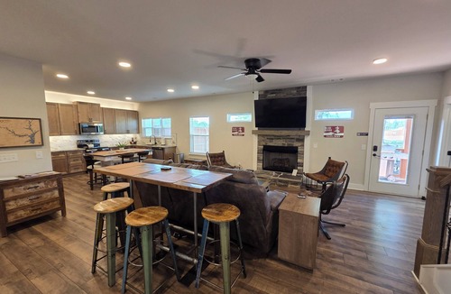 Toccoa House | Currahee Mountain Retreat~Modern Upscale Farmhouse