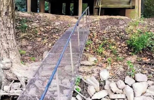 College City Cabin | Current River Cabin, On the Water, Fishing, Swimming, Relaxation.