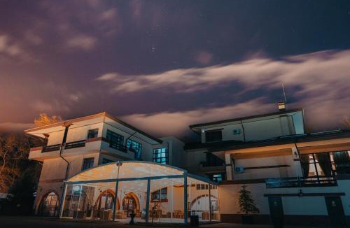 Balteni House | Curtea Domneasca