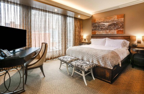 Downtown Buffalo Hotel | Curtiss Hotel, an Ascend Collection Hotel