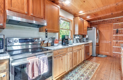 Clarklake Cabin | Custom-Built Clarklake Cabin: Sauna & Cold Plunge!
