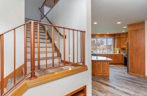 Black Diamond House | Custom-built lakefront lodge with a dock, deck, & grill for a party of eight
