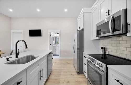 Campobello Apartment | Custom Built Luxery Stay-New 1-bedroom apartment in Campobello with AC, WiFi