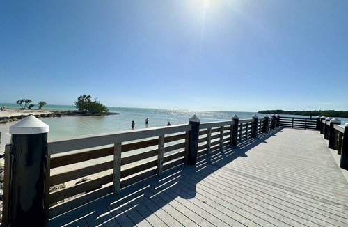 Marathon House | Custom Built Luxury Home on Canal; Walk to Beach; Close to Everything! Dockage