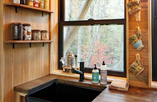 Zirconia Cabin | Custom Built Treehouse with Private Waterfalls & Hiking
