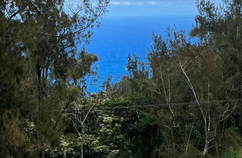 Kukuihaele Cottage | Custom cottage feels bright & airy yet cozy and private in this country setting.